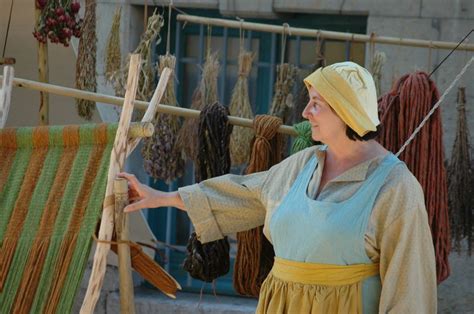  Zéphyr : Tissage Léger et Fibres Naturelles pour l’Habillement Contemporain !